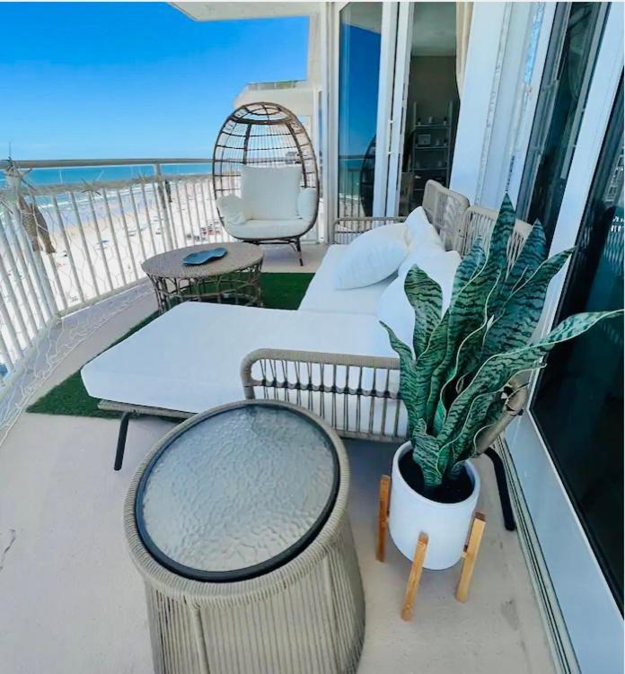 Beach Oasis 704 Lovely Daytona Ocean Front For 5 Sleeps Up To 12 Дейтона Бийч Екстериор снимка