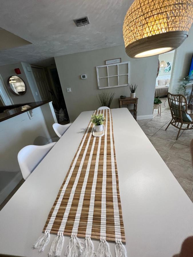 Beach Oasis 704 Lovely Daytona Ocean Front For 5 Sleeps Up To 12 Дейтона Бийч Екстериор снимка
