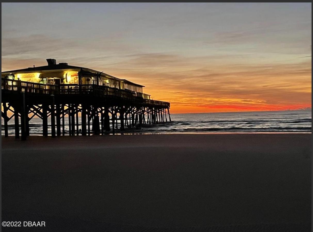 Beach Oasis 704 Lovely Daytona Ocean Front For 5 Sleeps Up To 12 Дейтона Бийч Екстериор снимка
