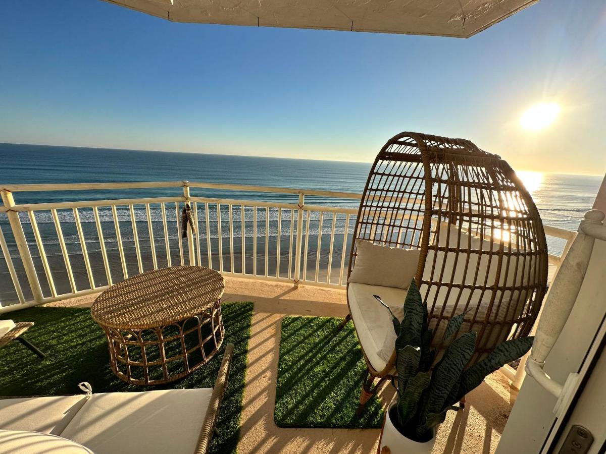 Beach Oasis 704 Lovely Daytona Ocean Front For 5 Sleeps Up To 12 Дейтона Бийч Екстериор снимка
